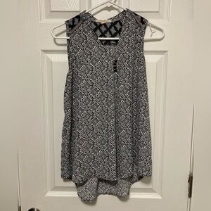 Rewind Black & White Paisley V Neck Sleeveless Blouse #C